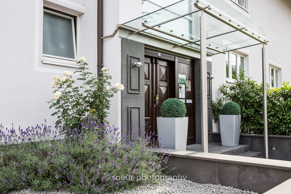 Außenansicht der Zahnarztpraxis Dr. Dilaver in Mainz - integrative Zahnmedizin und Umwelt-Zahnarzt