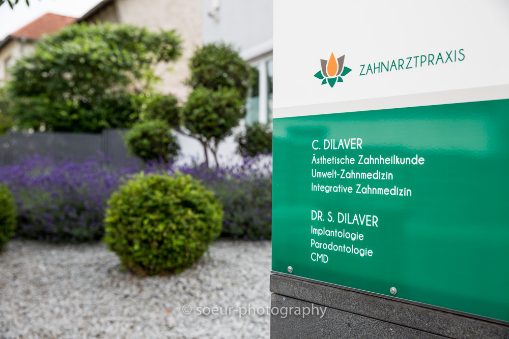 Außenansicht der Umwlet-Zahnarztpraxis in Mainz